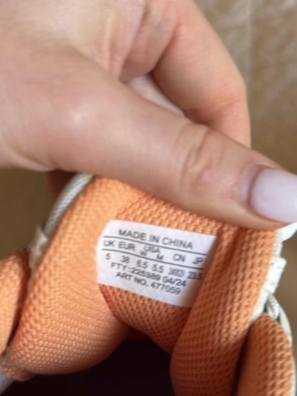 Women’s Solomon White & Tan Sneakers Size 6.5 - Picture 4 of 4